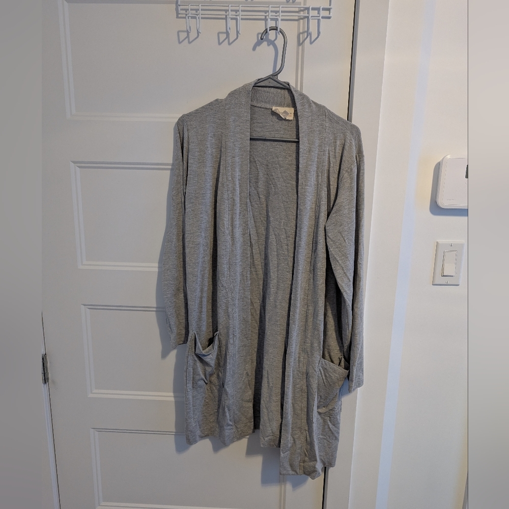 Womance/Gray Open Front Sweater Sz XS